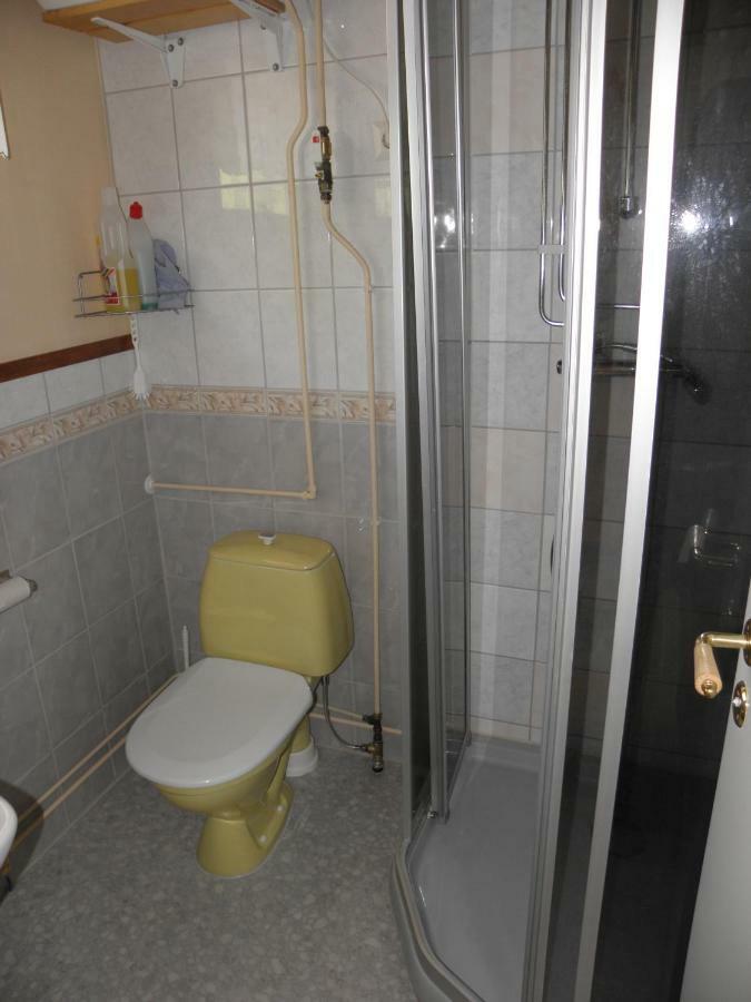 Soederoe Stugby Villa Finstrom Exterior foto